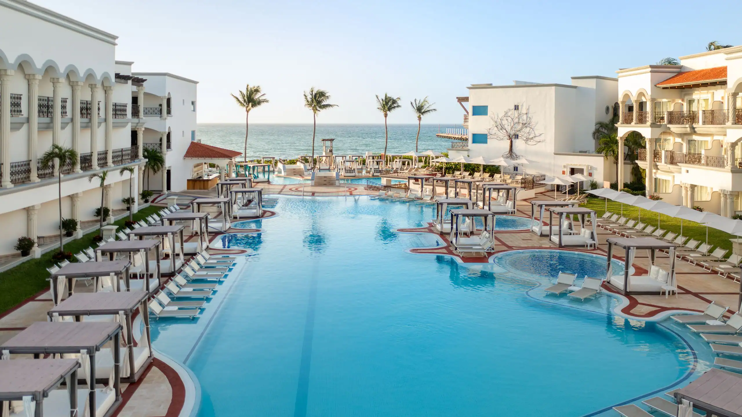 Hyatt_Vivid_Playa_Del_Carmen_Aerial_Main_Pool