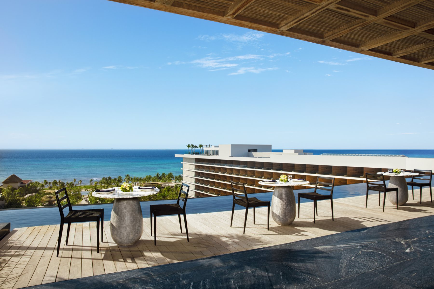 Impression_Moxché_by_Secrets_Rooftop