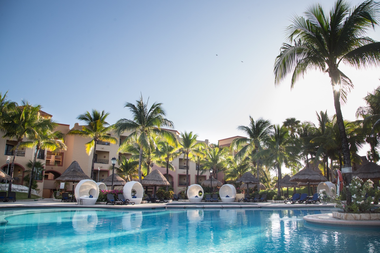 Sandos_Playacar_Beach_Resort_Playa_Del_Carmen_Main_Pool